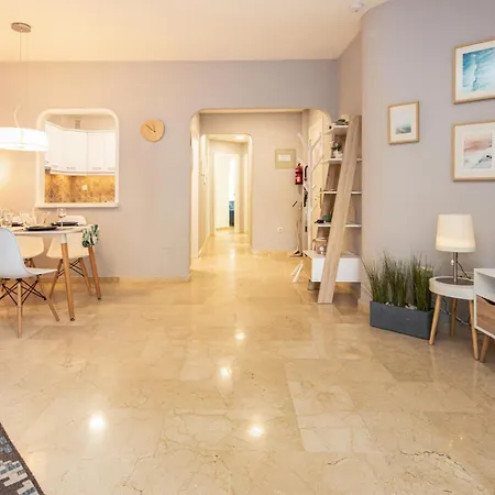 2 Bedroom Cozy In Mijas Appartamento Fuengirola