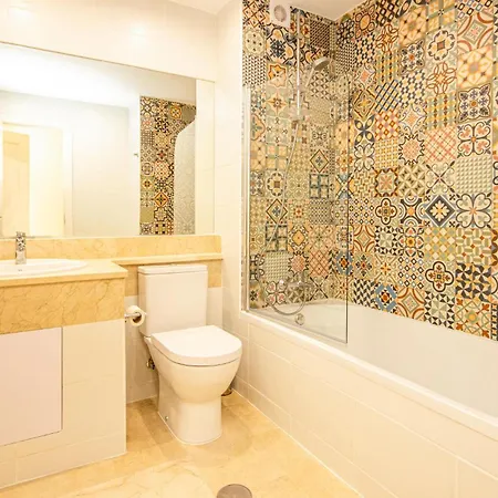 2 Bedroom Cozy In Mijas Appartamento